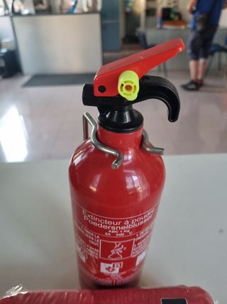 Kit Primo Soccorso BMW con Estintore