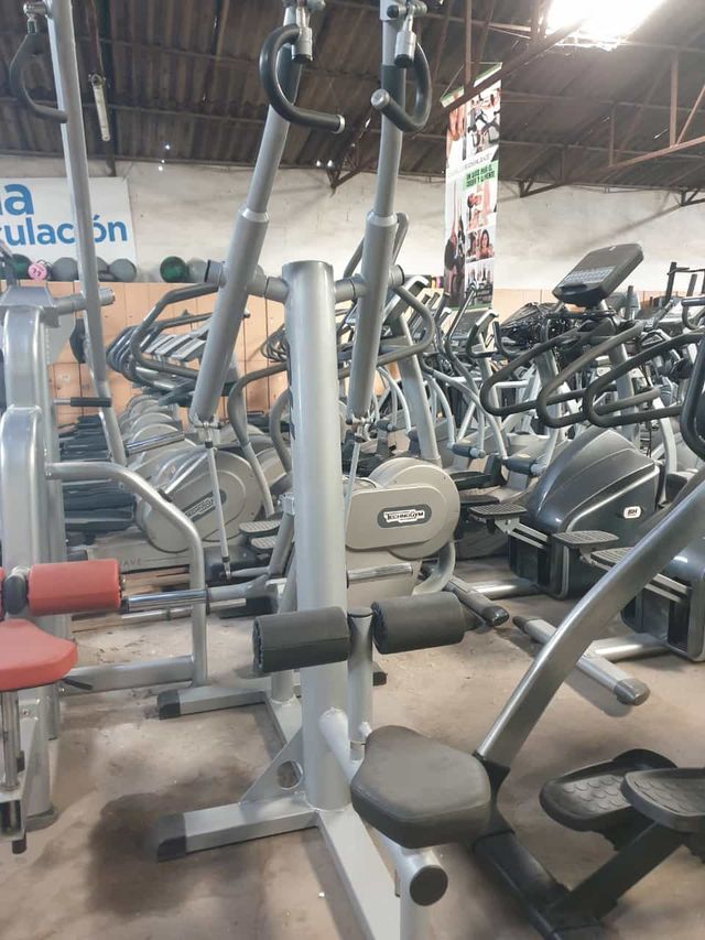 Máquinas de Gimnasio Variadas