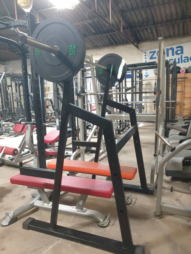 Máquinas de Gimnasio Variadas