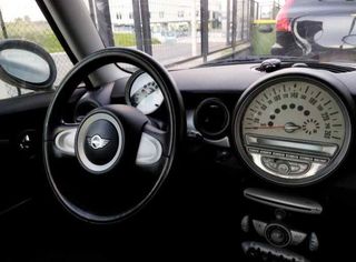 213729 volante v75617658003e mini hatch 1.4 mt (75