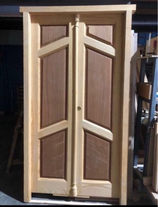 Puerta exterior madera maciza