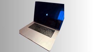 MacBook Pro 16 M1 Late 2021 16 GB RAM
