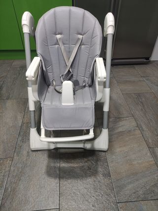 Trona para bebé gris