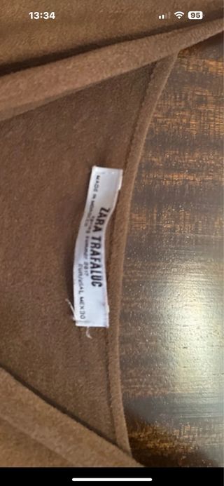 Mono tipo  antelina marrón