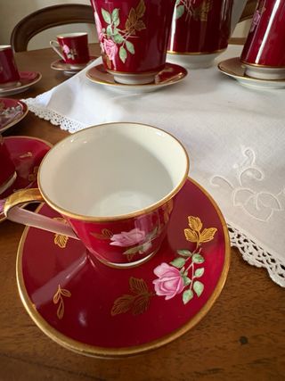 Servizio caffè in porcellana color Borgogna