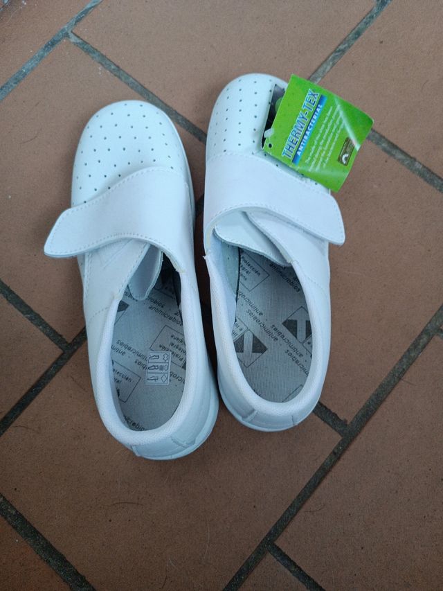 Zapatos Profesionales Blancos Antifúngicos