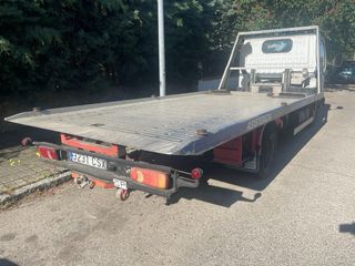Nissan Cabstar 2004
