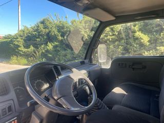 Nissan Cabstar 2004