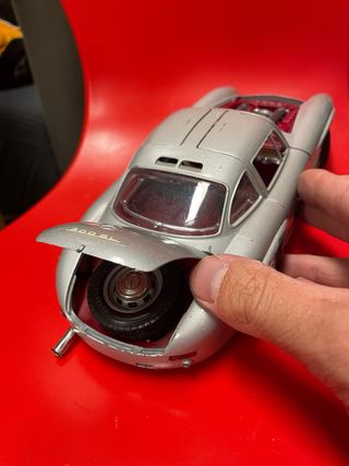 Coche Mercedes SL 1/18