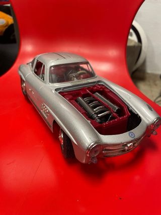 Coche Mercedes SL 1/18