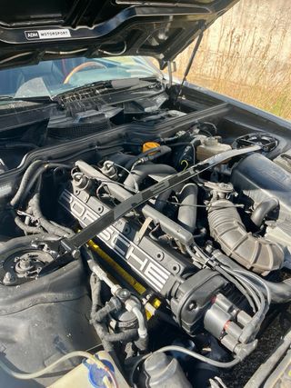Porsche 944 1984