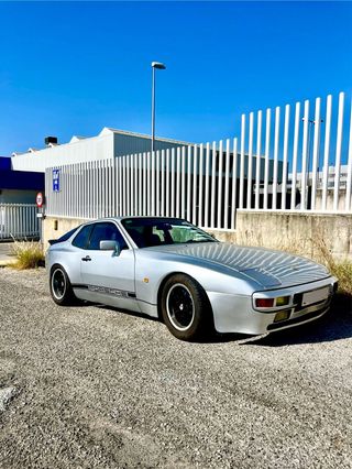 Porsche 944 1984