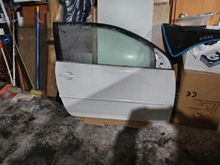 Puerta Delantera Izquierda VW Golf 5