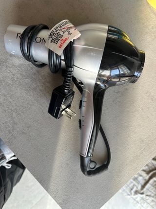 Phon americano revlon