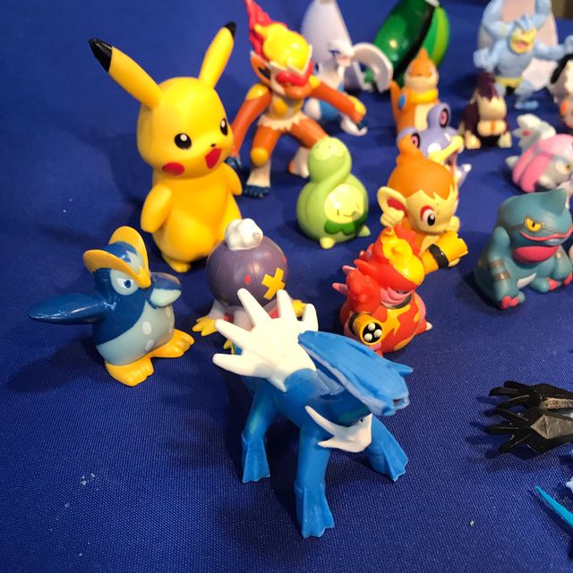 Lote muñecos pokemon