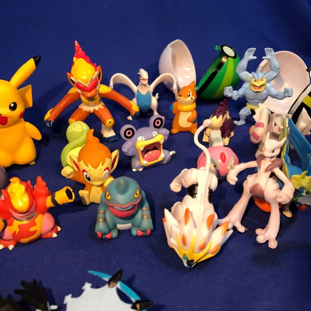 Lote muñecos pokemon