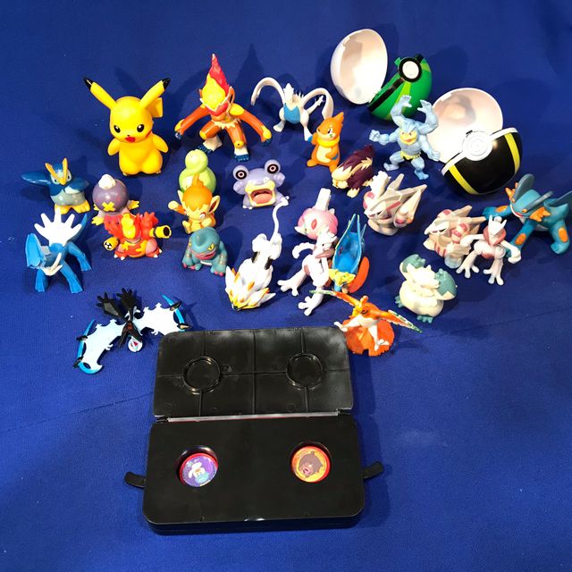 Lote muñecos pokemon