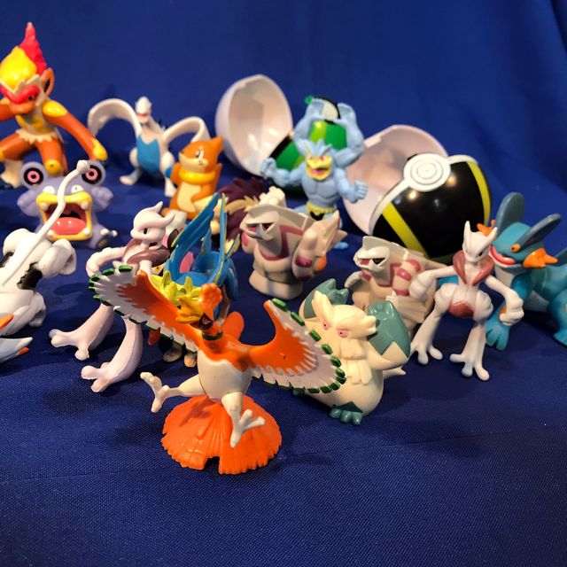 Lote muñecos pokemon
