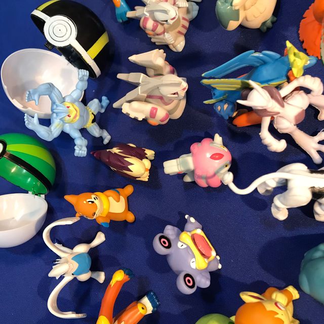 Lote muñecos pokemon