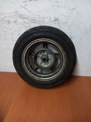 Llanta Piaggio Typhoon