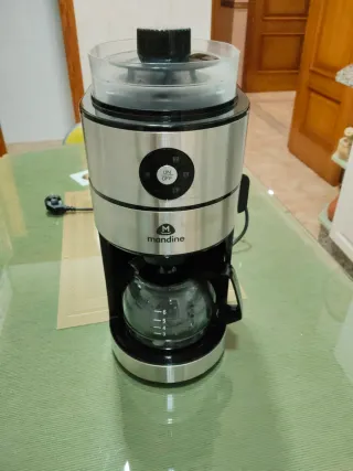 Cafetera Mandine con Molinillo Integrado