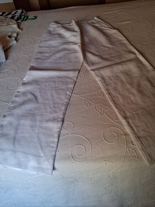 Conjunto Camisa y Pantalón Blanco Talla 44. 