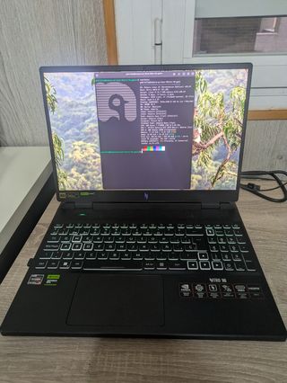 Portátil Gaming Acer Nitro 16 Ryzen 7 16GB