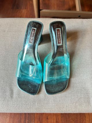 Sandalias transparentes tacón Primark