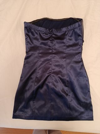 Vestido fiesta sin tirantes azul con pedrería