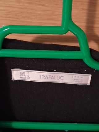 Polo blanco y negro pata de gallo pequeña.