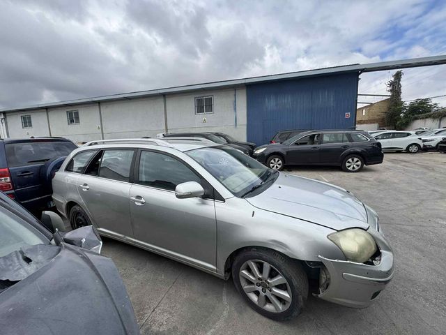 C935 DESPIECE COMPLETO TOYOTA AVENSIS T25 2.0 DIES