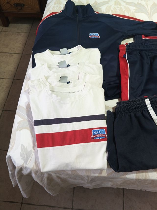 Lote uniformes Sagrados Corazones