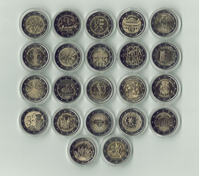 Lote 22 moedas comemorativas de 2 euros