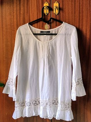 Blusa blanca Zara bordada