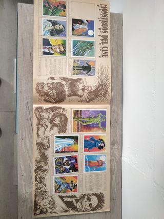 Album monstruos cromos