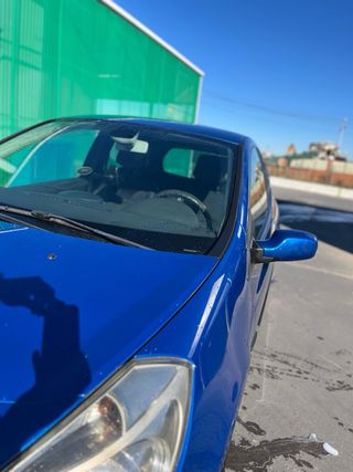 CLIO AZUL 2008