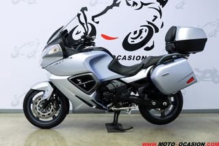 TRIUMPH TROPHY SE