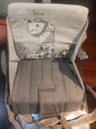 Trona portátil para bebé con diseño de león