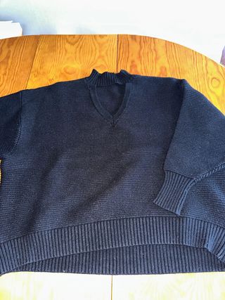 Jersey de punto negro de Zara 