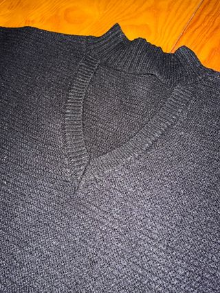 Jersey de punto negro de Zara 