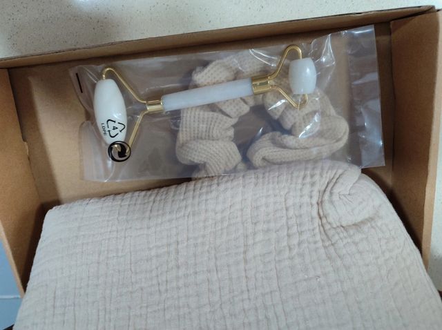 Neceser, coletero y para masajear la cara