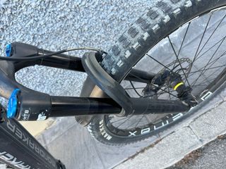 BICICLETA ELÉCTRICA SEMINUEVA MONDRAKER CRAFTY. 