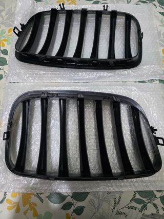 Parrilla BMW Negra Brillante