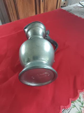 Jarrita de estaño antigua