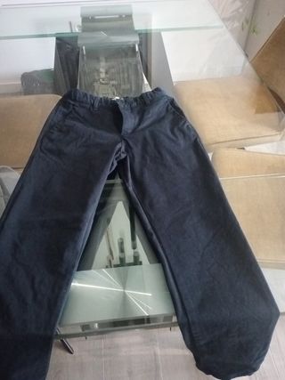 Pantalón chino niño azul marino. MANGO