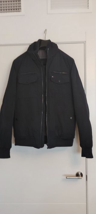 Cazadora Tommy Hilfiger Negra Talla M
