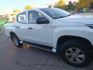 MITSUBISHI PICK UP L200 DC 220 DID MPro Auto 4x4
