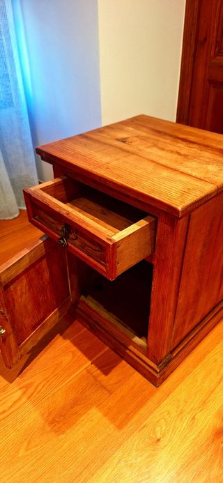 Mesitas de noche rústicas de madera