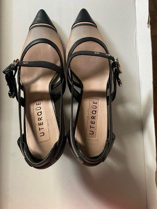 Zapatos UTERQUE destalonados beige y negro