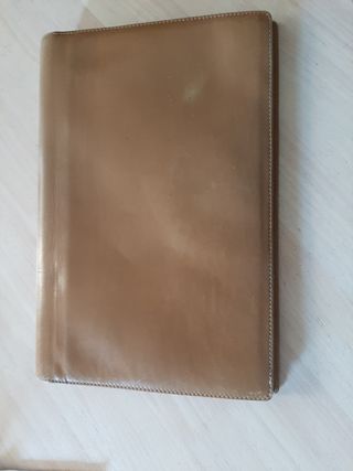 Pochette Armani design Valextra marrone cammello